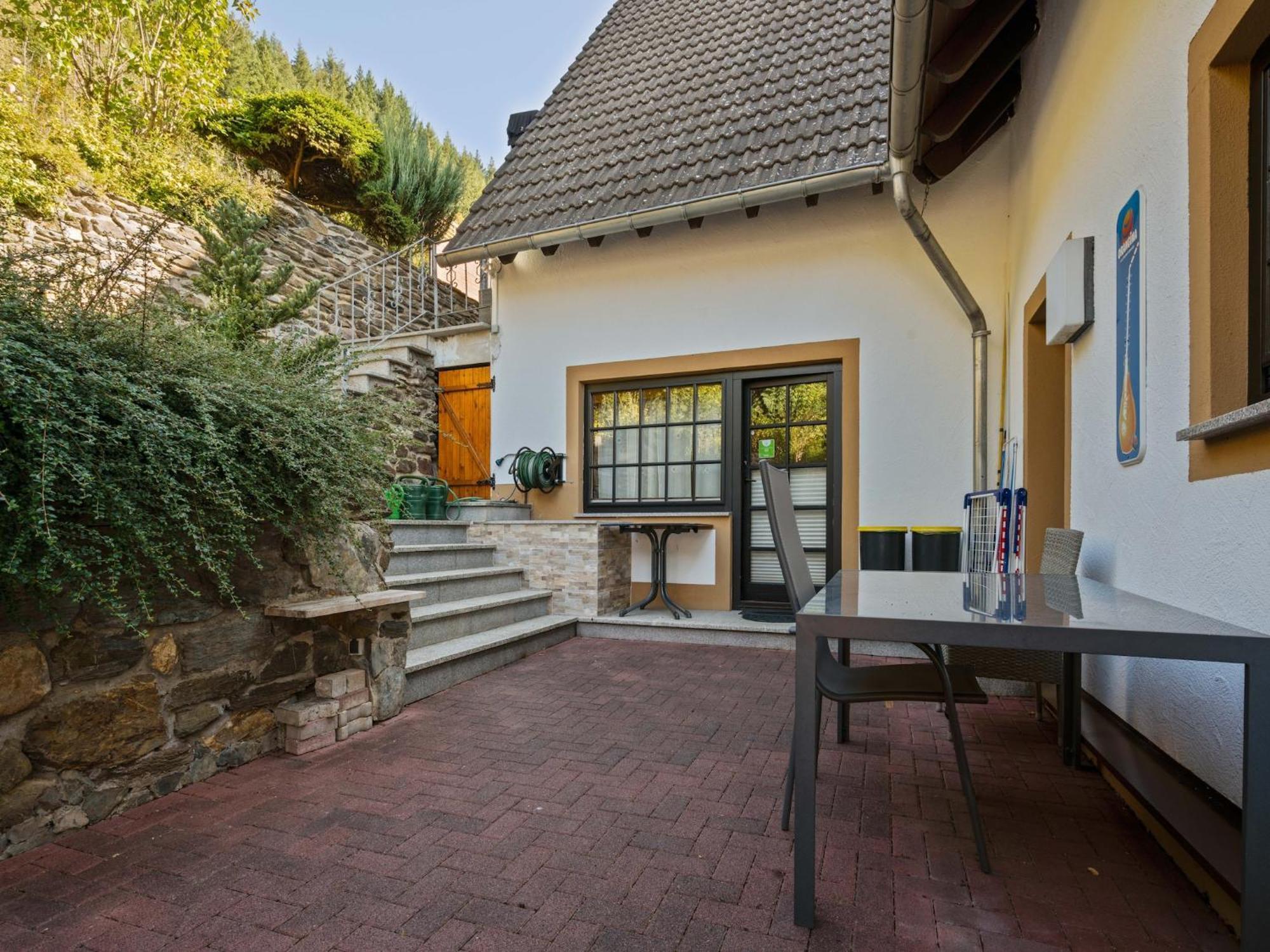 A Modern Apartment In The Hunsr Ck Region S Romantic Drohn Valley Merschbach Екстериор снимка