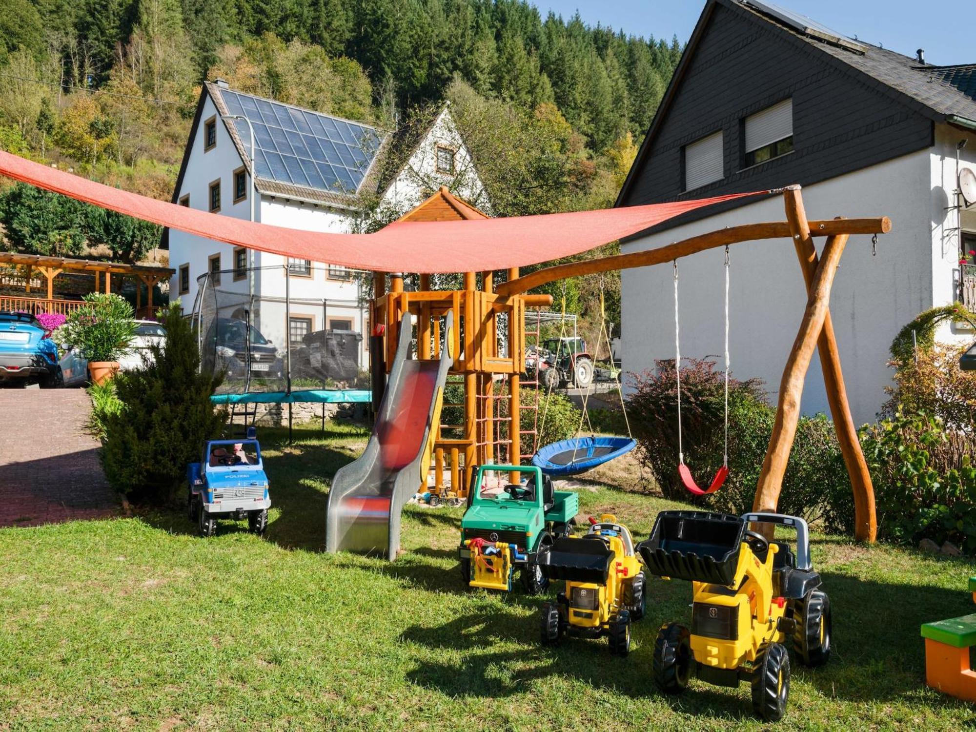 A Modern Apartment In The Hunsr Ck Region S Romantic Drohn Valley Merschbach Екстериор снимка
