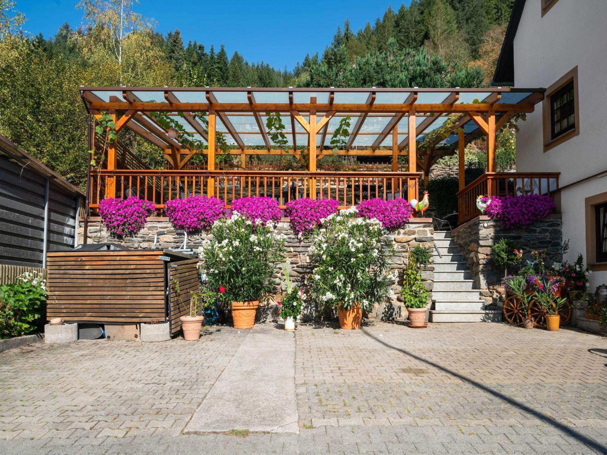 A Modern Apartment In The Hunsr Ck Region S Romantic Drohn Valley Merschbach Екстериор снимка
